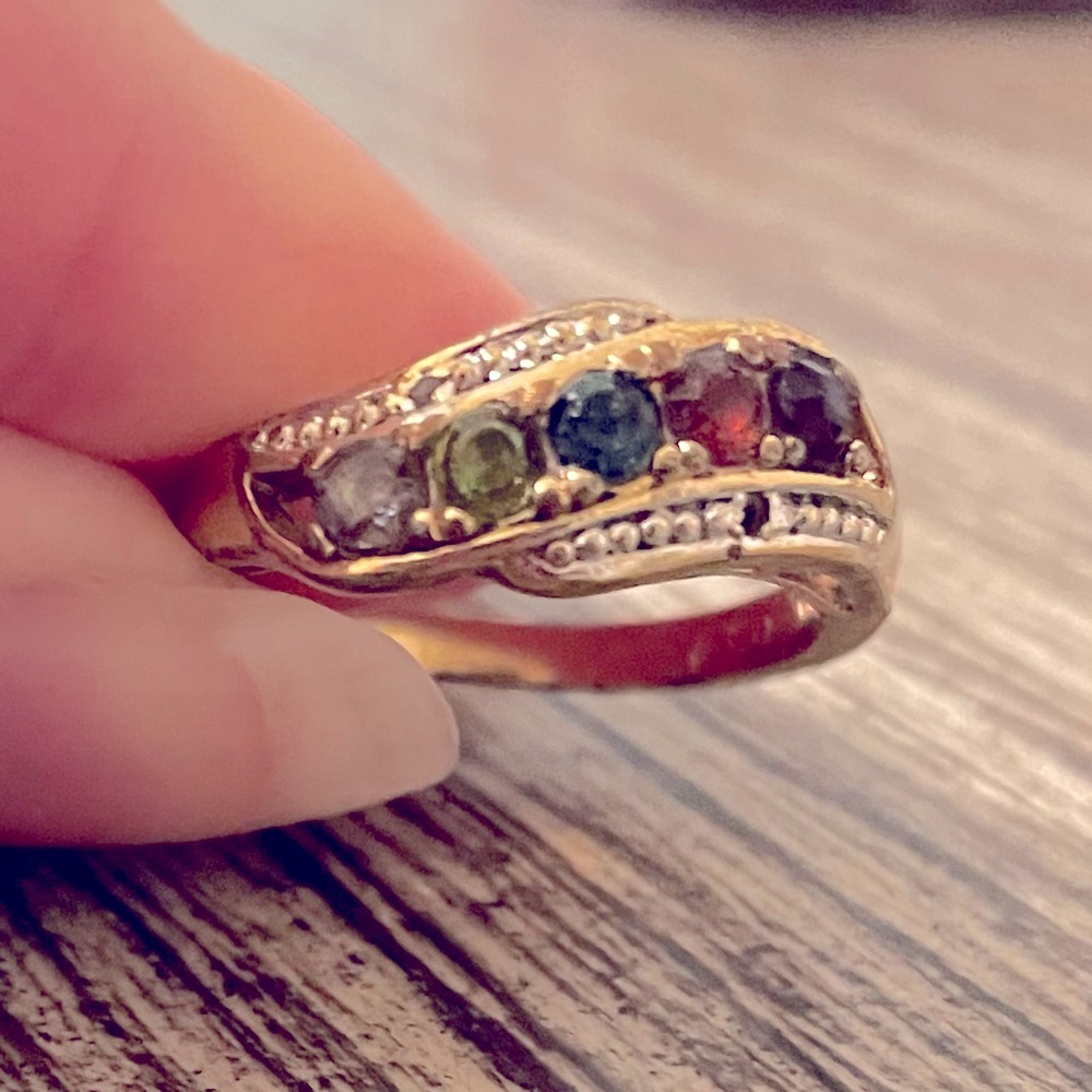 14k gold Mother’s ring - simulation stones with real gold and diamond chips 💍